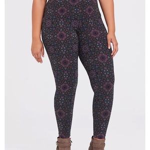 Torrid Premium Legging - Intricate Mandala Forest Green